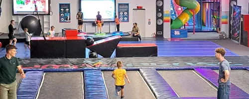 Jumpin Place Park Trampolin