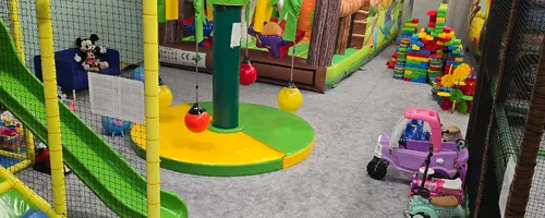 DZIKI JUMP PARK sala zabaw