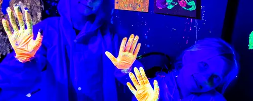 FluoART Studio bałaganu i zabawy