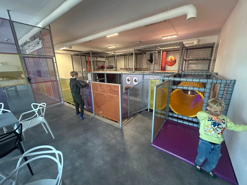 Fun Center Bowling & Kids Zone Bolszewo Szkolna 48 - zdjęcie sali zabaw 2
