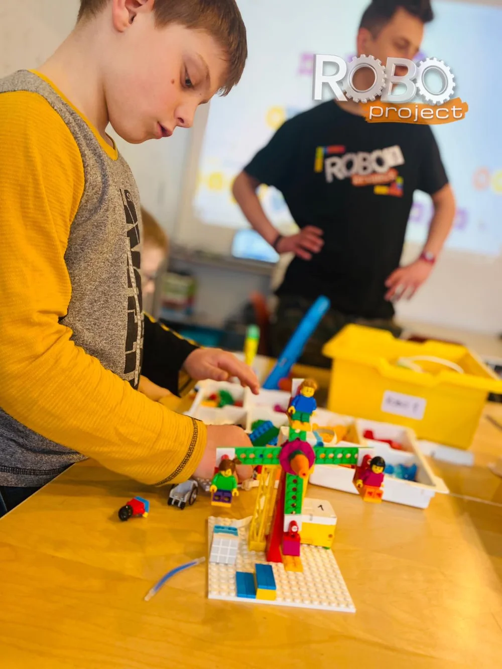 Centrum Edukacji Technicznej i Zabaw ROBOproject - zajęcia dla dzieci - Robotyka i Programowanie - Urodziny - Półkolonie