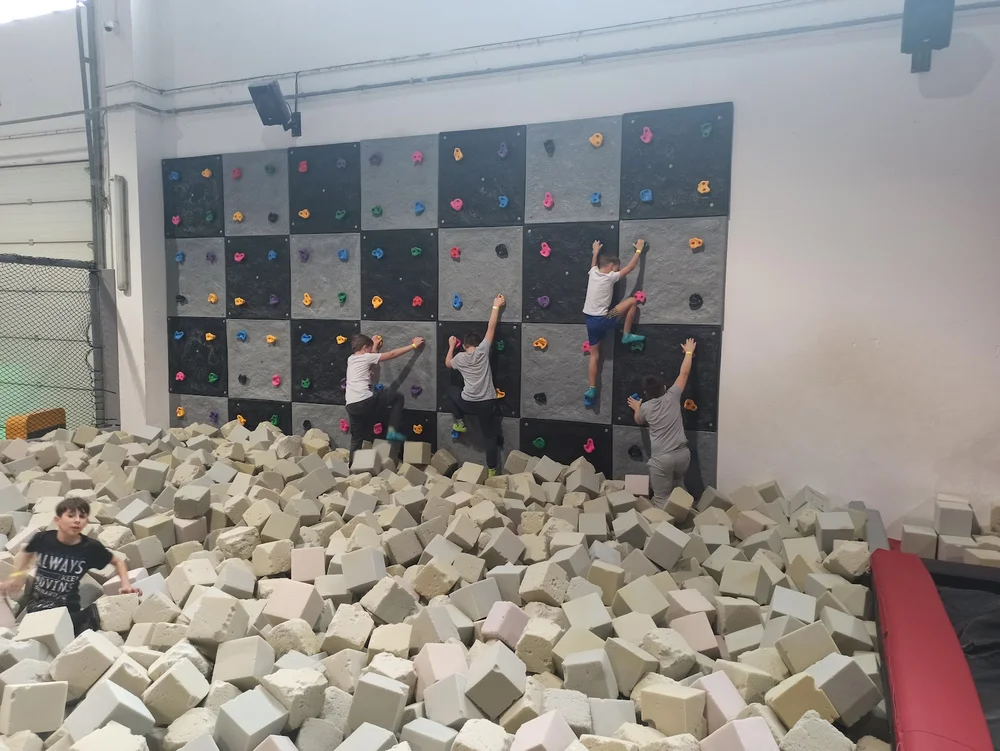 Photo of Park Trampolin i sala zabaw AIR JUMP Ksawerów