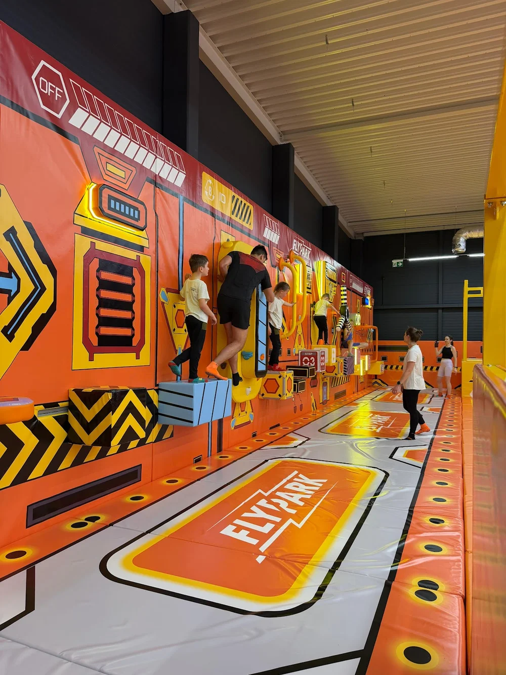 FlyPark Bełchatów - zdjęcie sali zabaw 2
