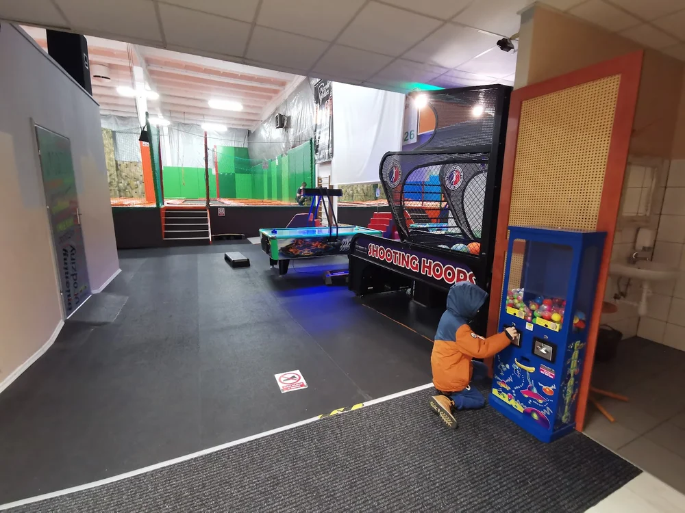 Photo of High Jump - Park Trampolin